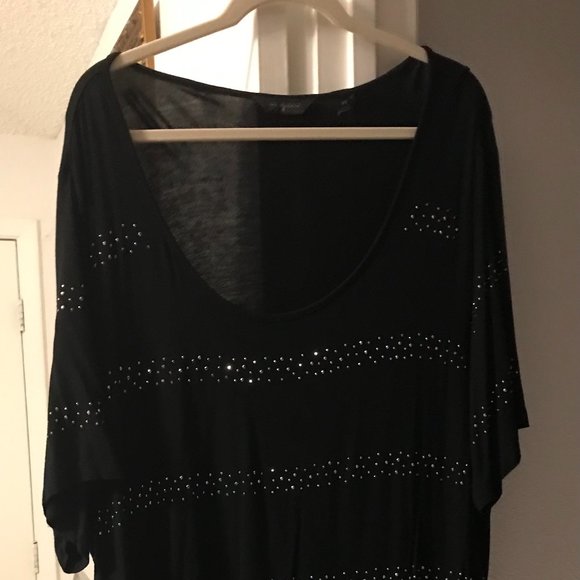 Investments II Size 3X black tunic. Horizontal bands of gold colored sparkles - Picture 2 of 10
